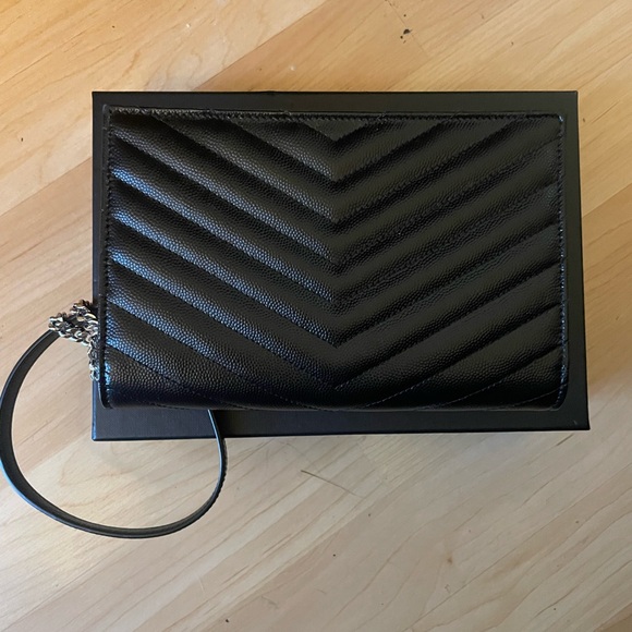 Saint Laurent Cassandre envelope chain wallet - Picture 6 of 7